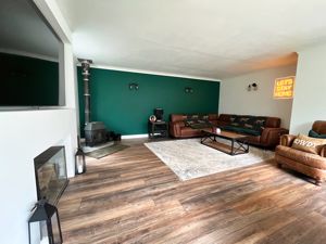 Photo 33- click for photo gallery